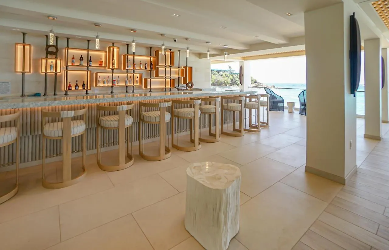 Buoy Haus Beach Resort St Thomas Autograph Collection Nazareth 4*,